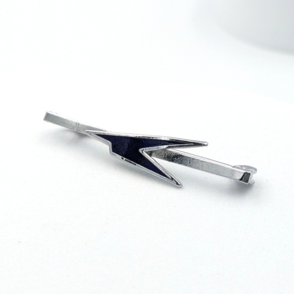 Vintage BOAC Airline blue speedbird badge promotional pin 1960s.